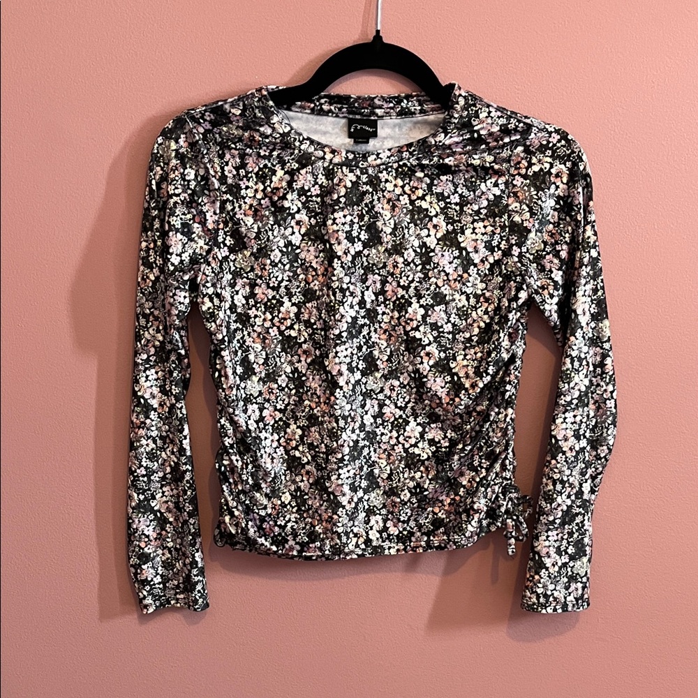 Art Class Black Floral Velvety Long Sleeve Top
